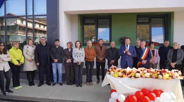 corneliu stefan la deschiderea scoli din glod comuna moroeni