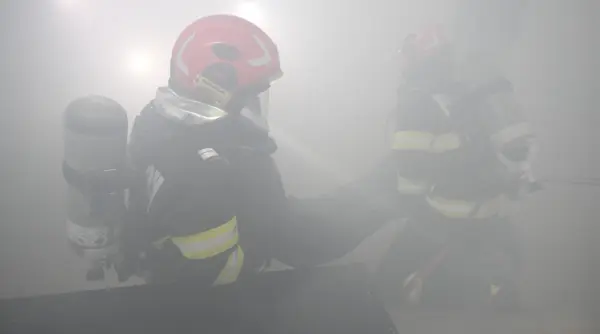 incendiu la scoala gimnaziala bistrita zeci de elevi si profesori s au autoevacuat precizarile isu neamt pentru dc news