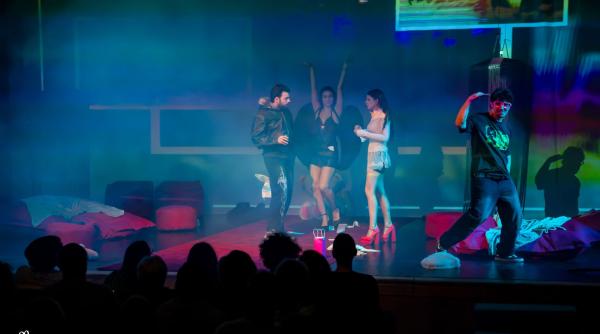 visau la podium au ajuns victime cazul epstein de romania povestea reala adusa pe scena teatrului apropo interviu cu actrita irina artenii