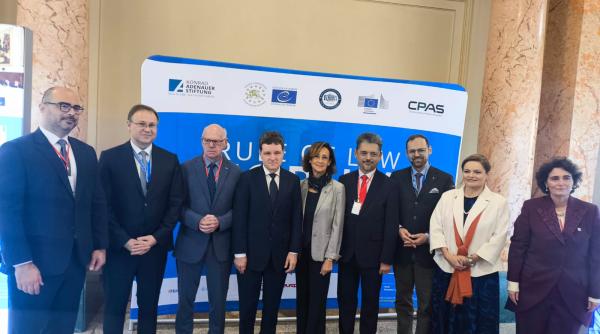 nicusor dan participa la forumul privind statul de drept