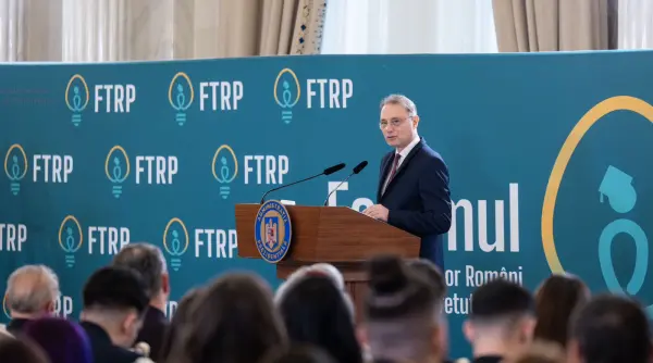 premierul luca niculescu nu cred ca trebuie sa le cerem tinerilor sa aleaga intre romania si restul lumii