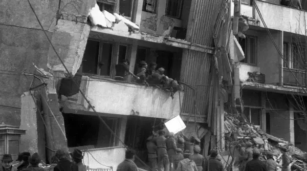 cum aratau blocurile noi in care s au mutat supravietuitori ai cutremurului din 1977 foto