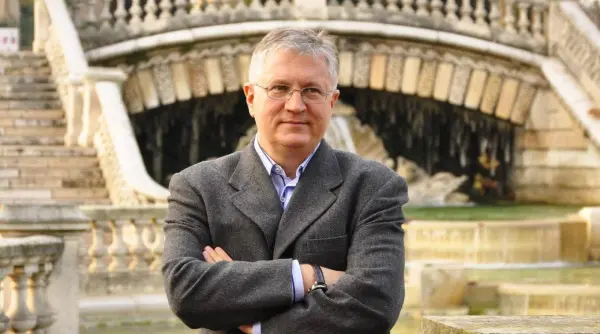 cine este oleg ungureanu noul sef al cancelariei premierului niculescu