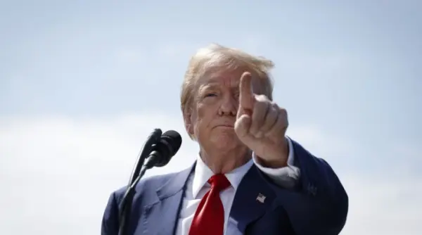 donald trump ofera un milion de dolari oricui semnaleaza o frauda electorala la alegeri