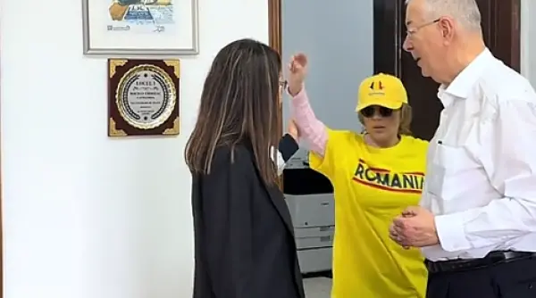 faza tare in biroul lui chirieac in timp ce vorbea de calin georgescu video