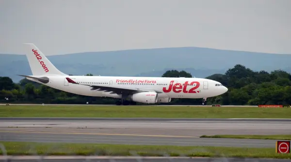 un avion a iesit de pe pista din cauza vanturilor puternice generate de furtuna boelo