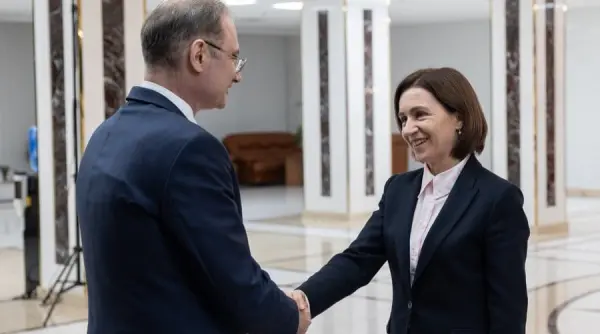 premierul luca niculescu discutie cu usile inchise cu maia sandu presedinta republicii moldova
