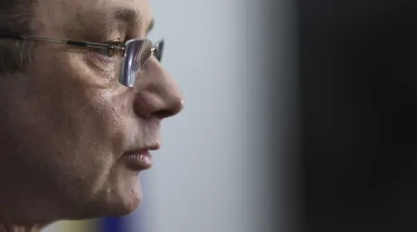 psd ar putea bloca rectificarea bugetara dupa gaura gasita in buget luca niculescu discutie urgenta cu sorin grindeanu nu este nimic surprinzator sustine premierul
