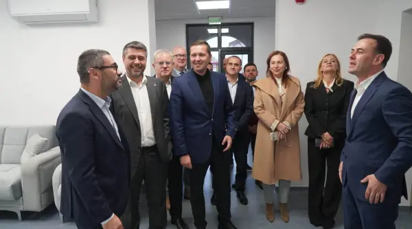 ministrul florin manole in vizita in centrele sociale din dambovita realizate prin pnrr