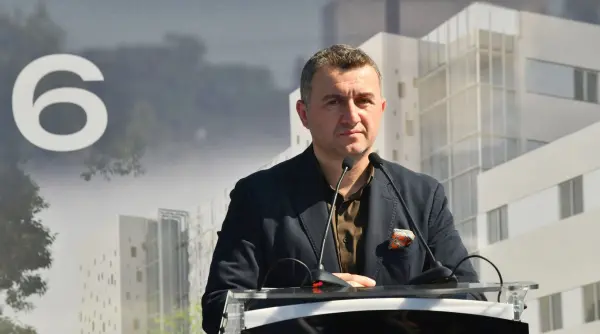 si uzi si cu banii luati cam asta ne propune primarul pnl paul moldovan de west side hallo fest petrecerea de halloween de pe lacul morii