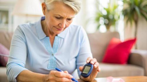Cum recunoști hipoglicemia? Semnele de alarmă și alimentele care îți salvează viața în 15 minute