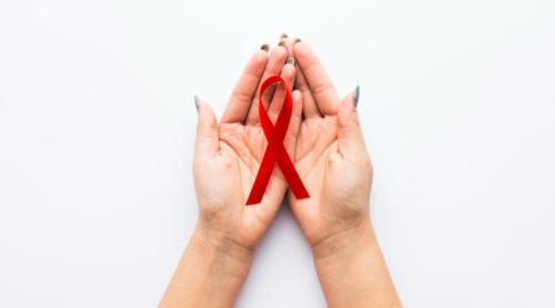 De ce unii pacienți cu HIV încă au virusul detectabil în sânge, după tratament