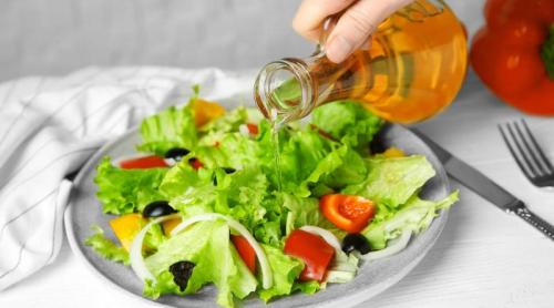 Ingredientul neșteptat din cămară care combină puterea spirulinei cu beneficiile oțetului