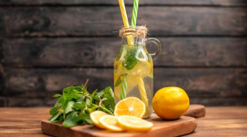 Limonada care taie pofta de mâncare. Ce conține rețeta virală