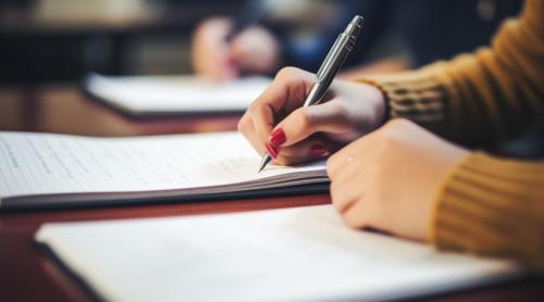 Prima probă a Bacalaureatului considerată de profesori a fi mult mai uşoară decât cea de la Evaluarea Naţională