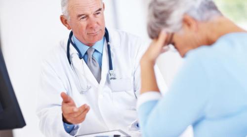 Greșeala majoră pe care o faci înainte să intri în cabinetul medicului. Algoritmul nu te salvează