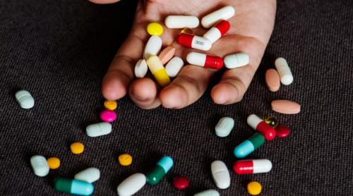 Medicamentele comune care îți fură vitaminele din corp. Avertismentul farmaciștilor despre efectele ascunse