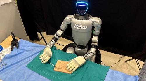 Premieră medicală. Un robot umanoid a operat cu succes un animal viu