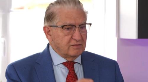 Trucul de câteva secunde pe care medicul Vlad Ciurea îl face la cabinet pentru a păstra creierul tânăr