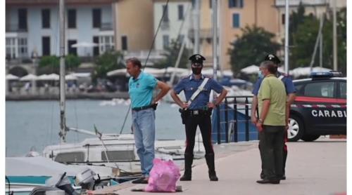 Un român de 29 de ani din Italia a salvat un copil din lacul Garda, iar apoi a fost înghițit de ape. Este căutat de scafandri 