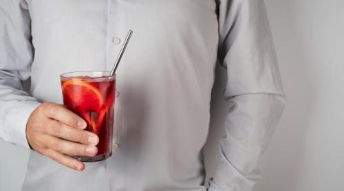 Băuturile care cresc riscul de cancer digestiv. Nu vorbim despre alcool