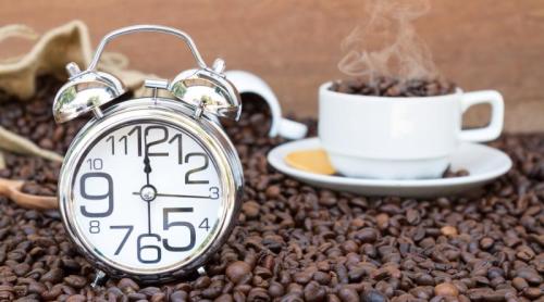 Cafeaua de la prima oră îți poate face mai mult rău decât bine. Când e, de fapt, cel mai bine să o bei