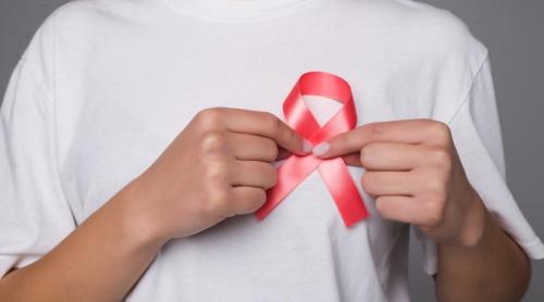 Cancerul de sân poate „recruta” celule osoase pentru a și accelera creșterea. Descoperirea schimbă perspectiva asupra tumorilor