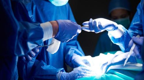 Operația care schimbă complet viața unui bolnav de cancer