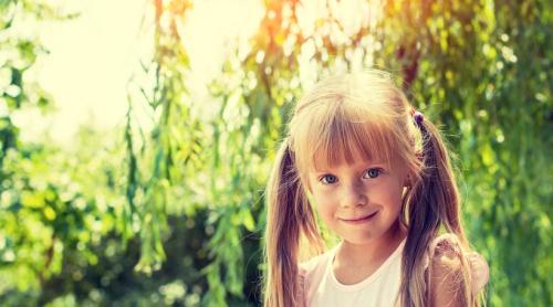 8 semne că al tău copil se dezvoltă sănătos emoțional. Ce observă un psiholog la copiii echilibrați