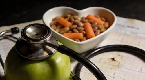 Alimentele care pot reduce riscul de hipertensiune. Ce și cât trebuie să mănâncăm zilnic