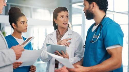 De ce are nevoie pacientul de o echipă medicală, nu doar de un singur medic. Dr. Adina Geană (SANADOR): Nu mai gândim în termeni de boală unică