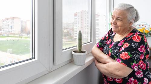 De ce este bine să crești intensitatea luminii din interior? Îți vei mulțumi după