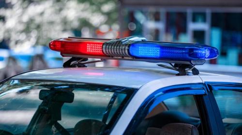 Tragedie în familia unor români din SUA. Un copil de 5 ani a murit după ce a fost lăsat în mașină. Părinții au fost arestați