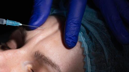 Botox: ce reacții adverse poate provoca și care sunt semnele de alarmă