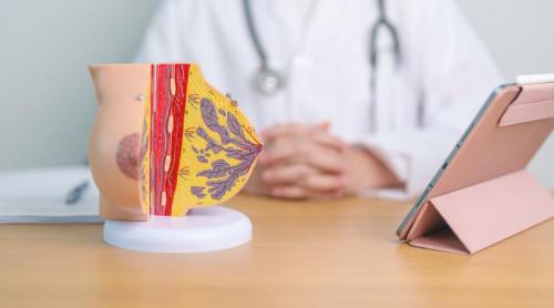 Ce este mastectomia preventivă și când este recomandată? Dr. Ștefan Voiculescu (SANADOR) explică de ce vârsta și mutațiile BRCA contează în decizia de a îndepărta sânii