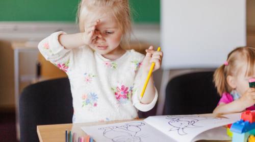 Claudia Chiru răspunde la Dialoguri despre educație: Soluții pentru o mămică al cărei copil de 3 ani plânge la grădiniță