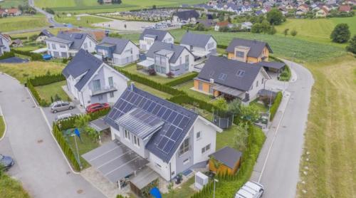 Cum funcționează o comunitate de energie și cum se calculează economia la factură