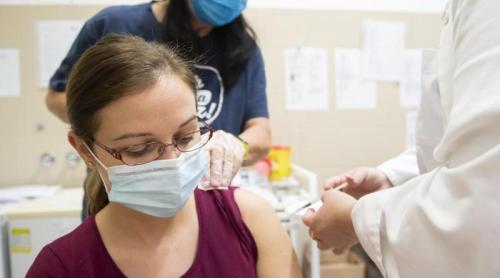 De ce contează vârsta la care este făcut vaccinul HPV