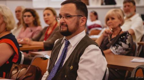 Dezastru la testul pentru directorii de școli: Peste 2.000 de profesori au picat la pleonasme și matematică de gimnaziu
