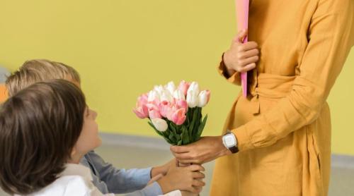 Mesaje de Ziua Mondială a Educației 2026: Urări și felicitări pentru profesori și învățători de 5 octombrie