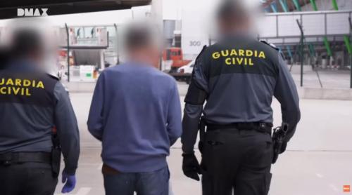 Român prins în Spania cu aproape 1,5 tone de cocaină. Drogurile erau ascunse într un vehicul sosit cu feribotul din Ibiza