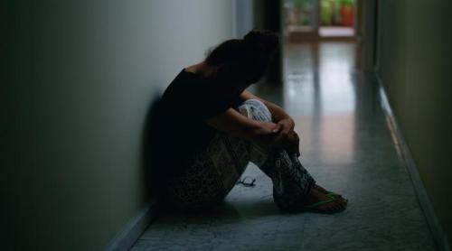 Violența domestică poate lăsa urme ascunse pe creier